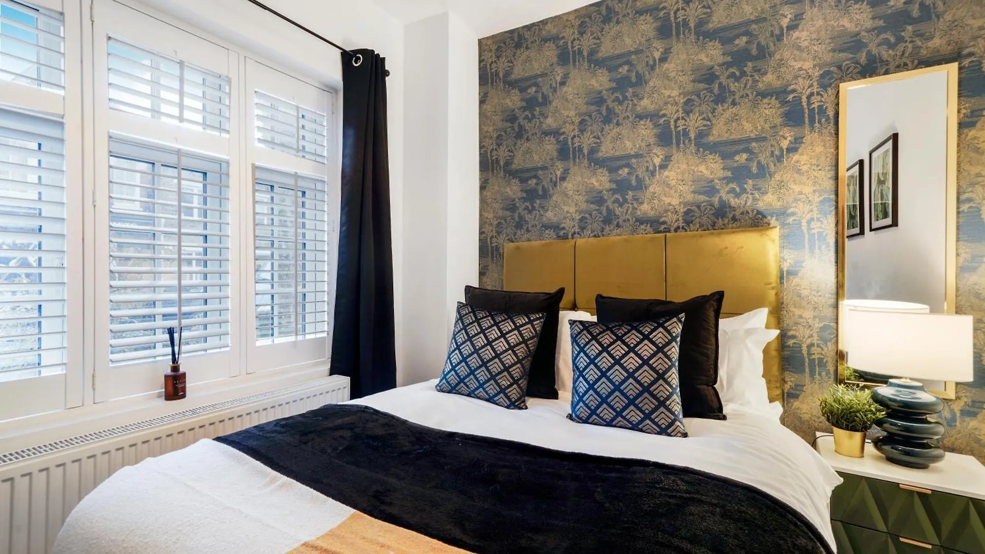 Charming 2 Bed House - Roof Top Terrace & Parking ロンドン